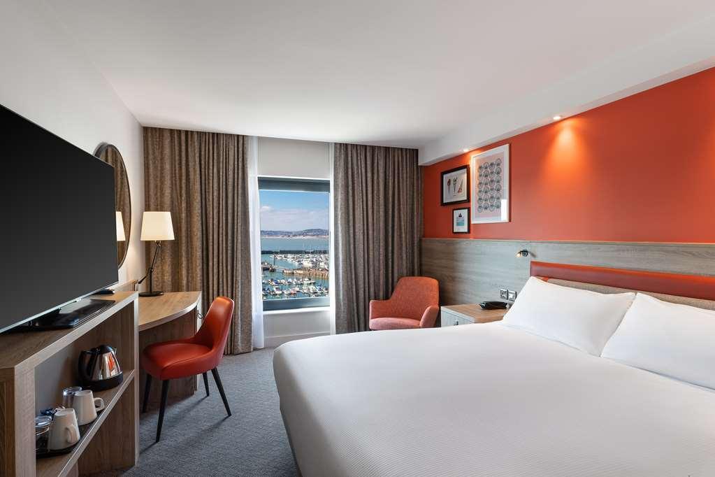Hampton By Hilton Torquay Hotel Room photo